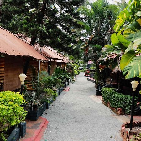 Отель Kerala Bamboo House Варкала Экстерьер фото